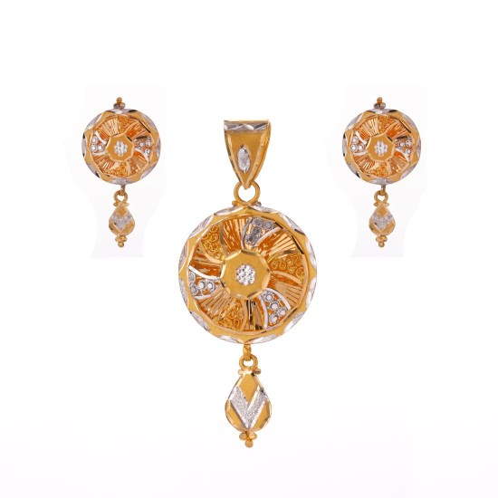 Stunning Rhodium Finish Pendant Set